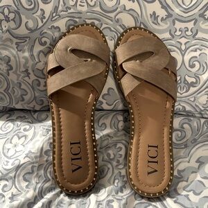 Vici "Sugar" Sandals Slides Tan Faux Leather - size 6.5